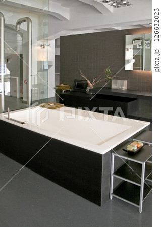 Big bathroom 126632023