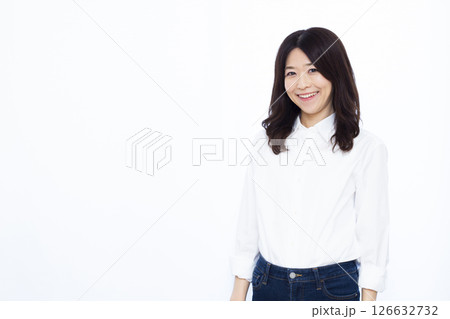 笑顔の女性 笑顔の女性 126632732