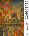 紅葉した紅葉越しに見える秋の渋谷スクランブル交差点の浮世絵風イメージ 126633757
