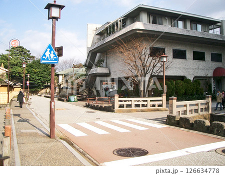 石川県金沢市の長町一の橋（大野庄用水） 126634778
