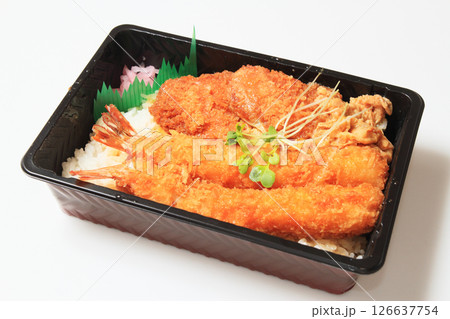 海老フライと豚カツ弁当 126637754