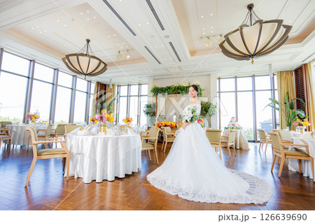 ブーケを持つ花嫁　結婚式場 126639690