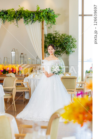ブーケを持つ花嫁　結婚式場 126639697