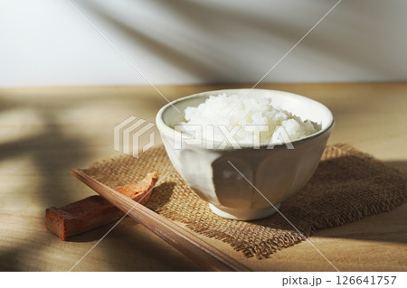 茶碗に盛られた白ご飯 茶碗に盛られた白ご飯 126641757