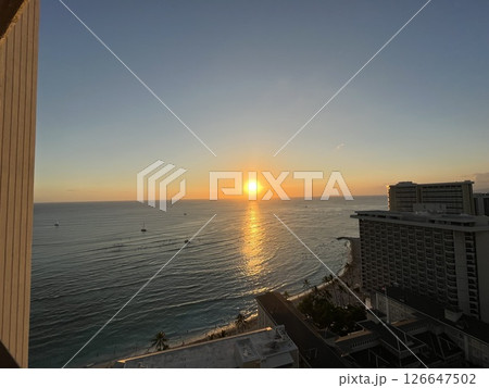 ハワイの夕日 ハワイの夕日 126647502