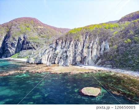 空撮「青森県」神秘的な風景が広がる仏ヶ浦　佐井村 126650005
