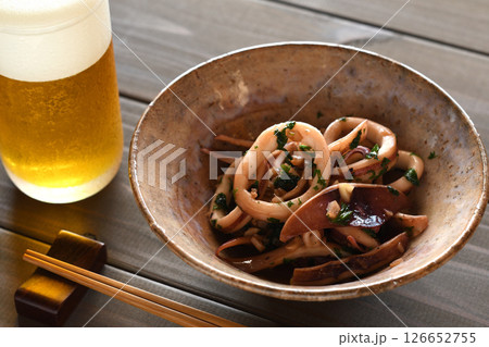 イカのにんにくバター醤油炒め 126652755