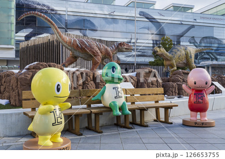 福井駅西口広場(恐竜広場) 福井駅西口広場(恐竜広場) 126653755