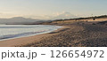 富士山の見える海岸 126654972