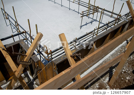 一戸建ての基礎工事 126657907