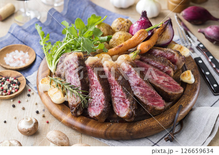 和牛サーロインステーキ 126659634