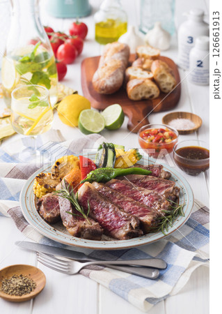 和牛サーロインステーキ 126661913