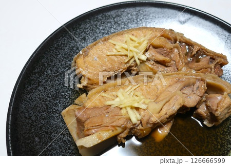 メバチマグロのカマ 煮付け メバチマグロのカマ 煮付け 126666599