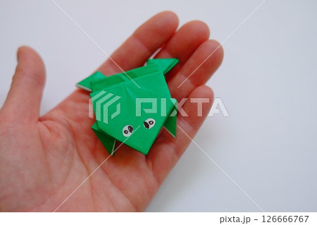 折り紙で作ったかえる 126666767