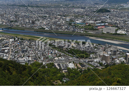 金華山山頂から本町、川原町を望む 126667327
