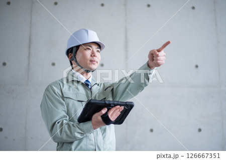 現場を支える技術者 126667351