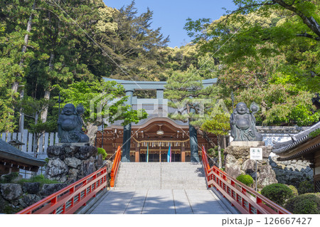 清荒神清澄寺　拝殿 126667427