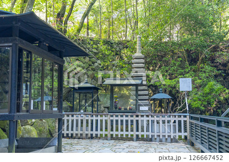 清荒神清澄寺　十三重石塔 126667452