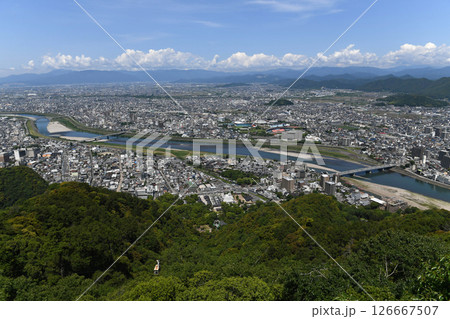 金華山山頂から西の景色 金華山山頂から西の景色 126667507