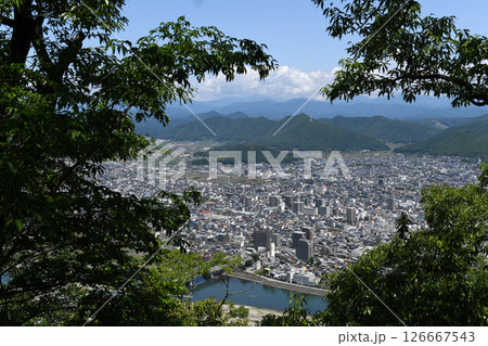 金華山山頂から鷺山方面を望む 金華山山頂から鷺山方面を望む 126667543