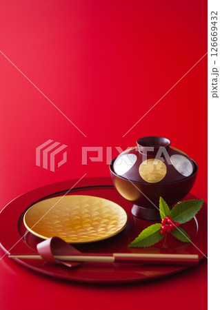 お正月の和食器 126669432