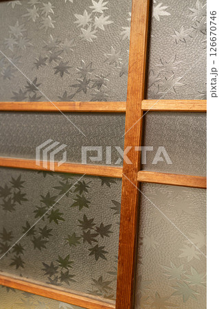 【レトロ素材】格子と昭和レトロなすりガラス【岩手県】 126670746