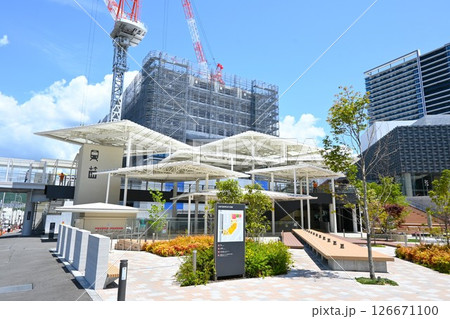 駅前の風景 駅前の風景 126671100