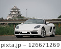 お城とポルシェ718ボクスター　スポーツカー　オープンカー 126671269
