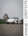 お城とポルシェ718ボクスター　スポーツカー　オープンカー 126671270