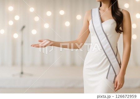 Beauty Queen Inviting Onto Glamorous Pageant Stage 126672959