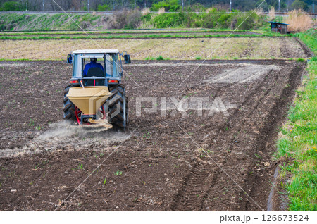 肥料散布【長野県】 126673524