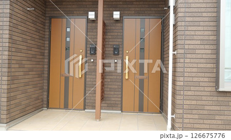 新築アパートの玄関 新築アパートの玄関 126675776