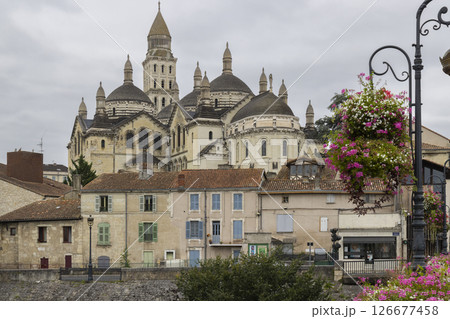 Saint Front Cathedral towering over residential buildings in Perigueux, France 126677458