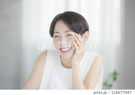 保湿を実感する女性 126677947