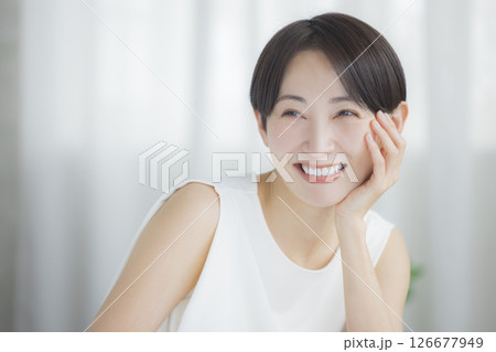 保湿を実感する女性 126677949