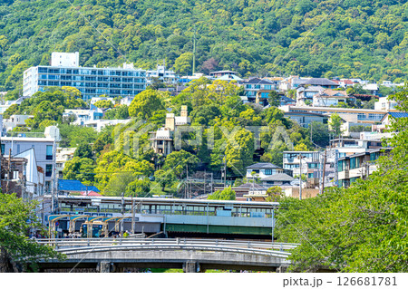 大正橋から見た芦屋川と街並み 兵庫県芦屋市 大正橋から見た芦屋川と街並み 兵庫県芦屋市 126681781