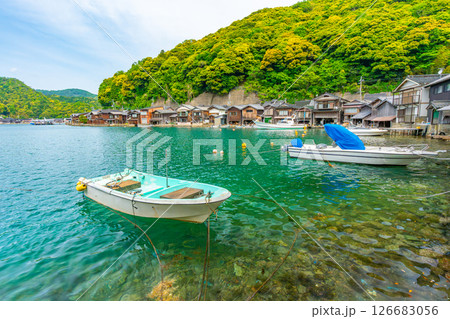 伊根の舟屋 初夏の京都 伊根の舟屋 初夏の京都 126683056