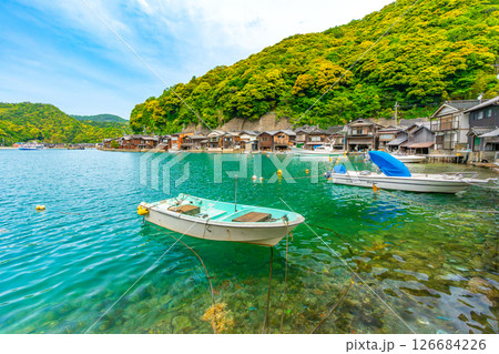 伊根の舟屋　初夏の京都　　 126684226