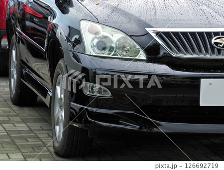 自動車イメージ トヨタ2代目ハリアーのフロントマスク 自動車イメージ トヨタ2代目ハリアーのフロントマスク 126692719