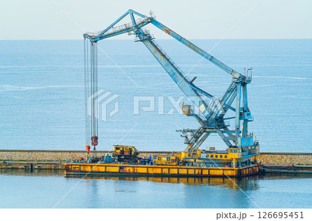 Floating Harbor Crane at Seaport Pier Floating Harbor Crane at Seaport Pier 126695451