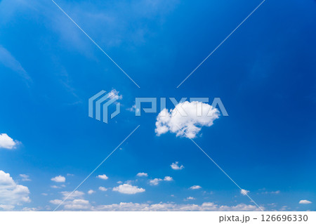 初夏の雲 126696330