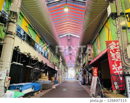 金沢市民の台所 定休日の近江町市場 金沢市民の台所 定休日の近江町市場 126697315