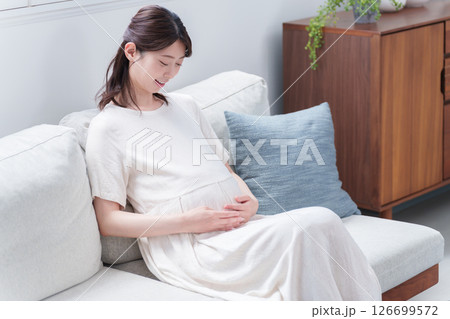 若い妊婦 若い妊婦 126699572