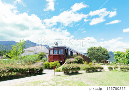 <長野>安曇野ちひろ美術館 トットちゃん広場の列車 <長野>安曇野ちひろ美術館 トットちゃん広場の列車 126700835