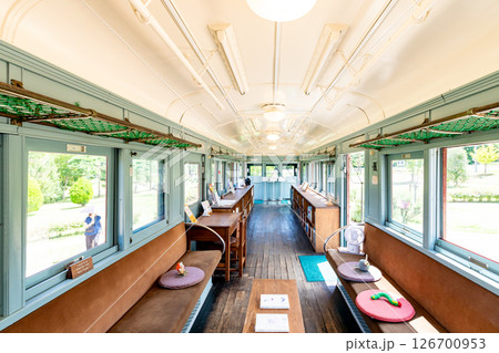 ＜長野＞安曇野ちひろ美術館 トットちゃん広場の列車 126700953