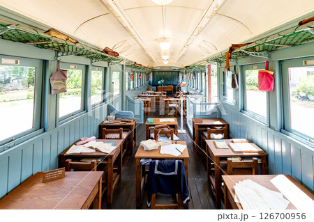 ＜長野＞安曇野ちひろ美術館 トットちゃん広場の列車 126700956