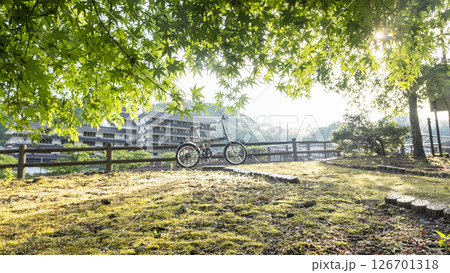 初夏・新緑のサイクリングイメージ（三朝温泉） 126701318
