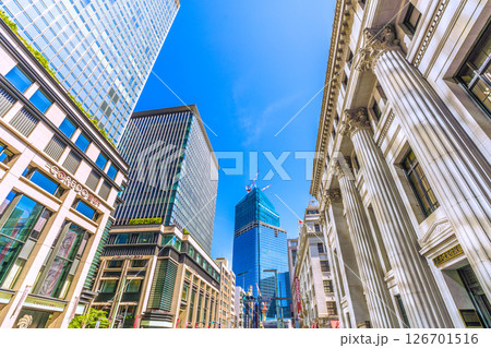 日本の東京都市景観5月28日。三井住友信託銀行や日本橋一丁目の再開発事業などを望む。新時代に… 126701516