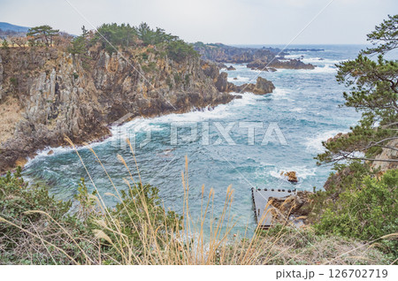 佐渡 荒天の尖閣湾 佐渡 荒天の尖閣湾 126702719