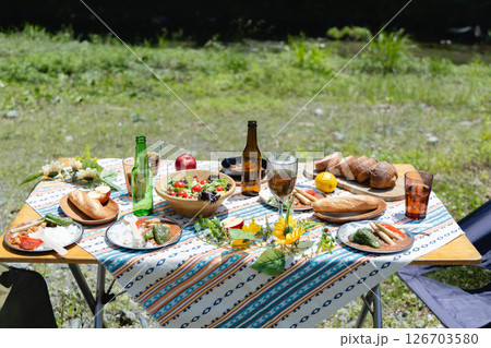 キャンプ 食事 キャンプ 食事 126703580